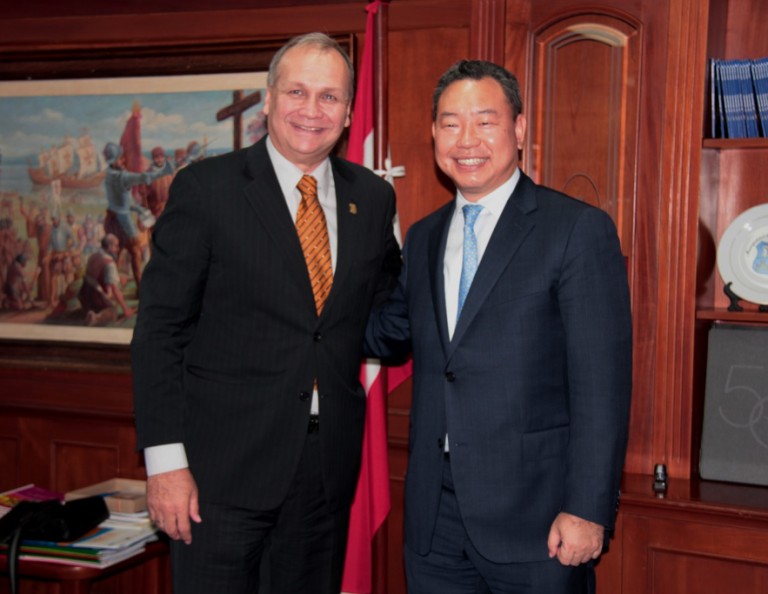 Embajador de China Taiwán realizó una visita de cortesía al intendente