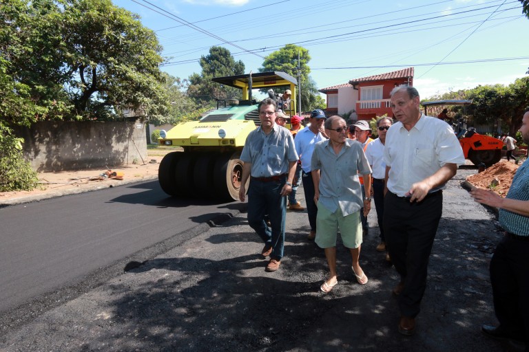 Intendente inaugurará obras de asfaltado en 38 Proyectadas del Bañado Sur