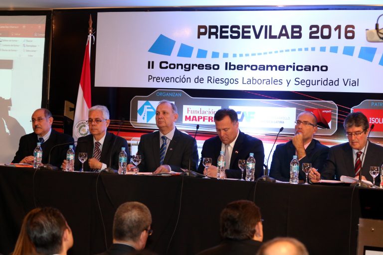 Apertura del Congreso Iberoamericano sobre Seguridad Vial contó con la presencia del intendente Ferreiro