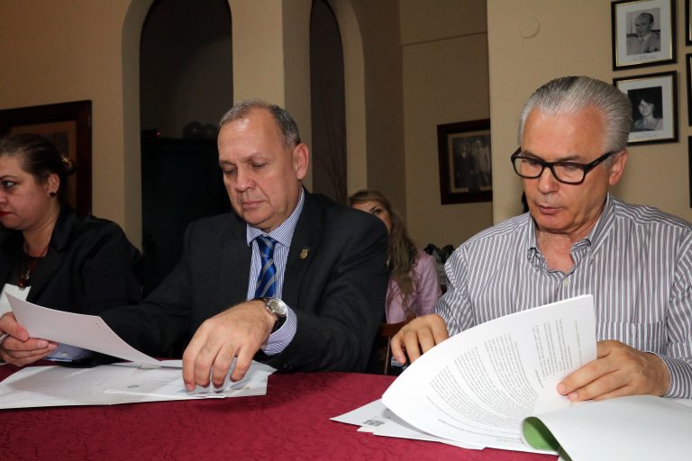 Intendente Ferreiro y Baltasar Garzón acordaron trabajar conjuntamente para promover los derechos humanos