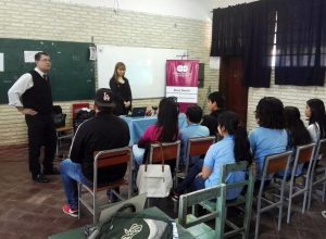Más de 900 jóvenes de colegios de Asunción participan en las charlas sobre "Noviazgos sin Violencia"