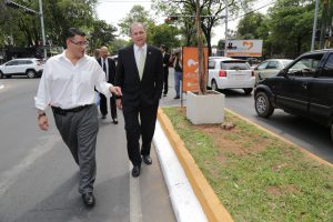 Inauguraron el paseo central sobre Mariscal López patrocinado por el Shopping Villa Morra