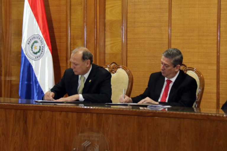 Intendente firmó  convenio con  el TSJE para fortalecer a las comisiones vecinales de Asunción