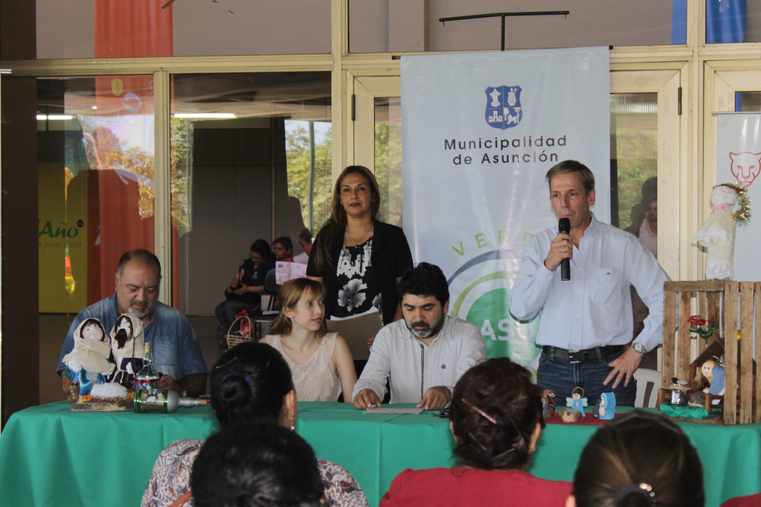 Premiaron Pesebres con materiales reciclables en la Explanada de la Comuna de Asunción