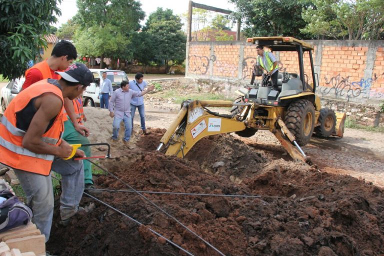 Obra de desagüe pluvial en límites de Asunción con Lambaré encauzarán los peligrosos raudales que se forman por las lluvias