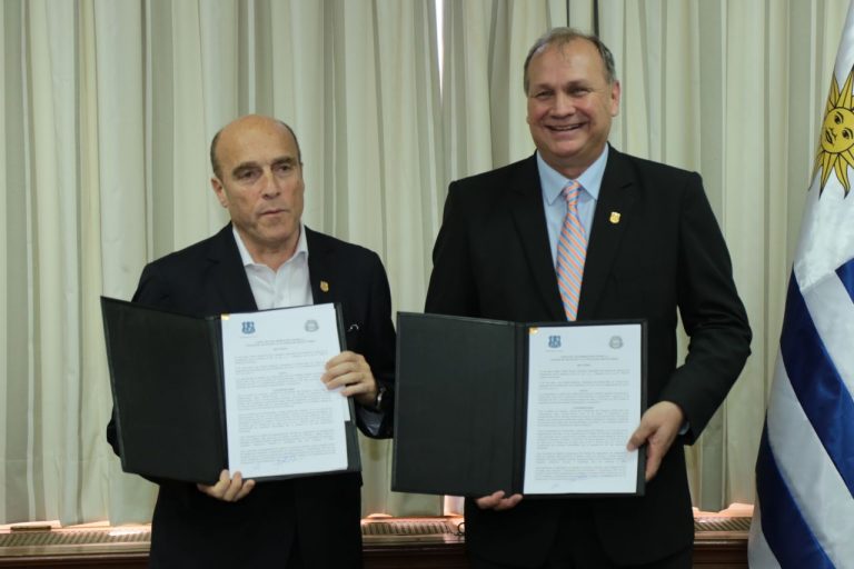 Asunción y Montevideo hermanadas mediante firma de una Carta de Entendimiento