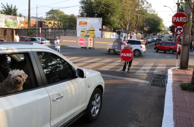 Arrancó campaña denominada “PARA UN POCO” para que los conductores respeten señal de “PARE”