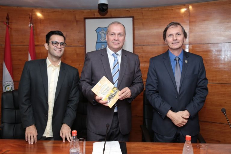 Presentaron compendio de propuestas para reforma tributaria en Asunción