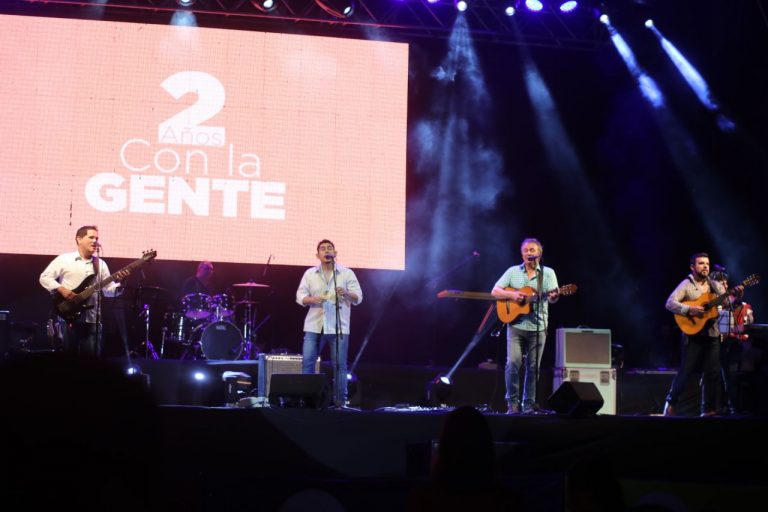 Intendente Ferreiro celebró dos años de gestión al frente del Municipio con una Expo y una Serenata a la Alegría