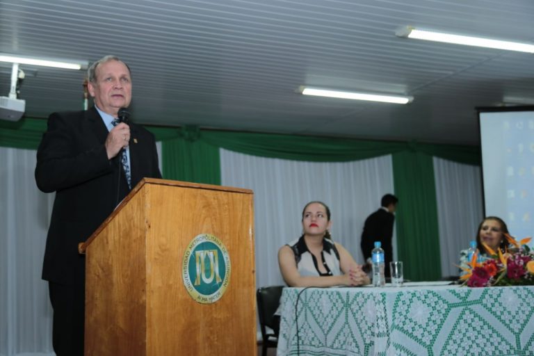 Becados de la Municipalidad de Asunción en la Universidad Metropolitana tuvieron su cierre de año académico