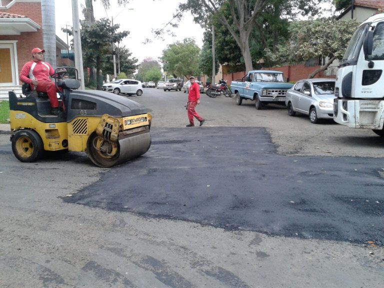 Operación 24/30: Intensifican trabajos viales para mejoramiento de calles y avenidas