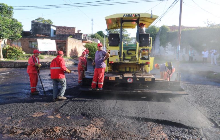 Operación 24/30: Cuadrillas de Vialidad reparan calles en forma intensiva