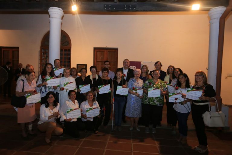 Mujeres luchadoras fueron reconocidas por la Municipalidad de Asunción en el marco del Día de la Mujer Paraguaya