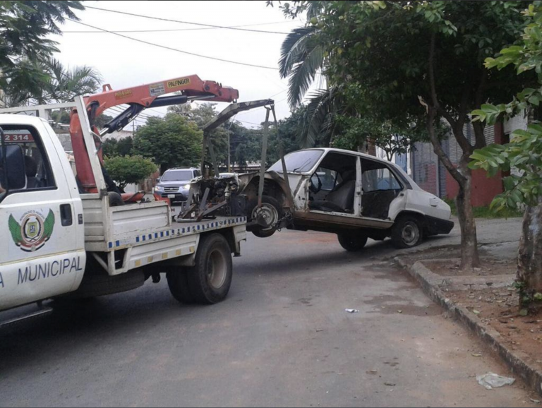 Vehículos abandonados o incautados por la Municipalidad que no sean retirados por sus propietarios serán puestos a remate o destruidos