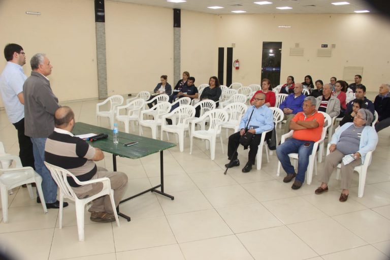 Vecinos de los barrios Vista Alegre y Nazareth recibieron detalles de las obras de mejoramiento vial de la avenida Médicos del Chaco