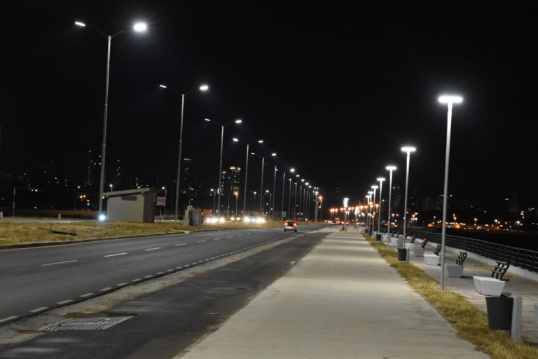 Lumínica de la Costanera Norte fue inaugurada