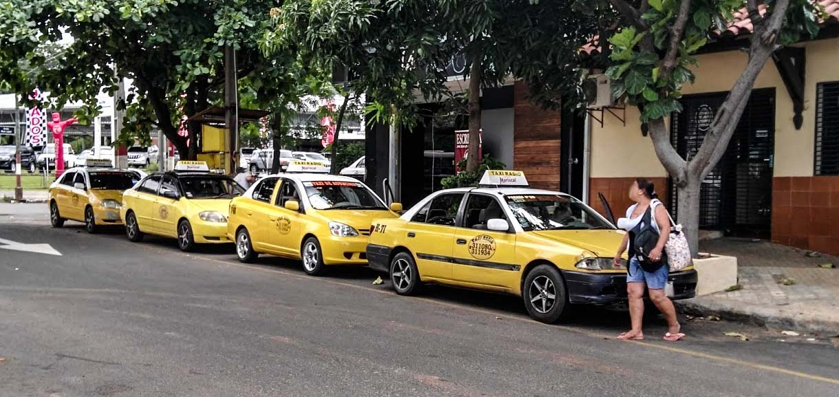 Informe Sobre Paradas de Taxis - Municipalidad de Asunción