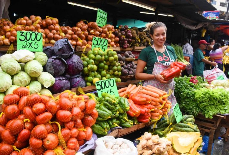 77° Aniversario del Mercado Municipal Nº 4 se celebra este martes 7 de mayo