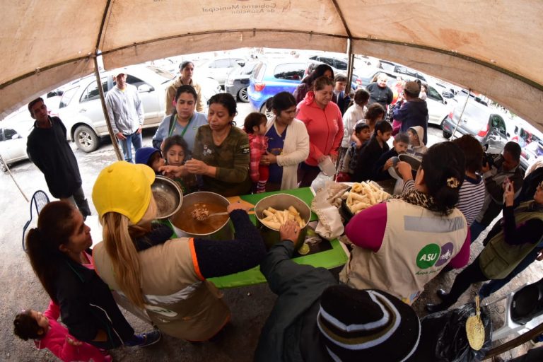 Afectados por la inundación de la Chacarita recibieron parte de la donación del Movimiento Campesino Paraguayo