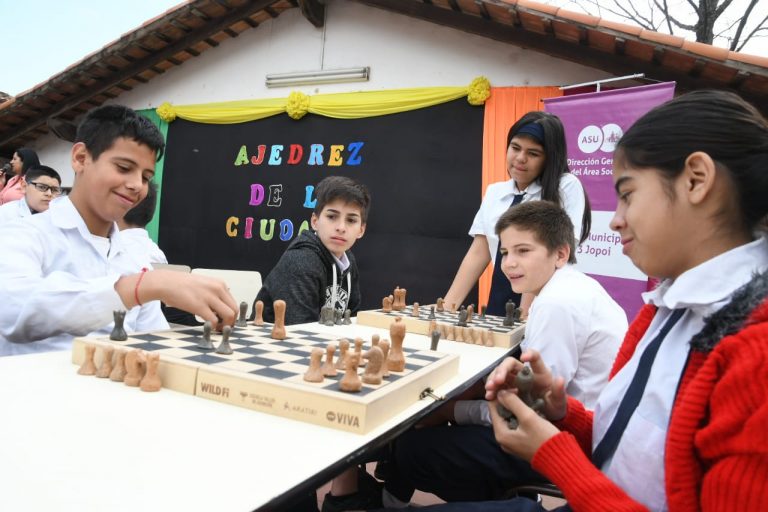 Proyecto Ajedrez de la Ciudad se lanzó en la Escuela General Máximo Santos