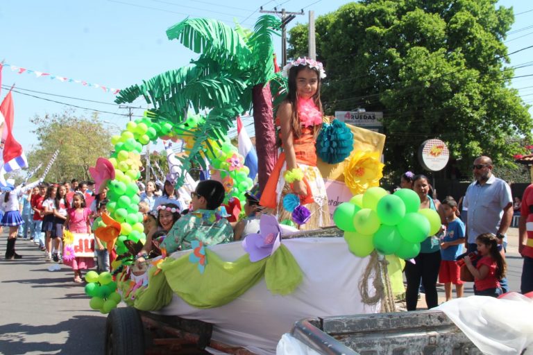 Trinidad:  Fiesta cívica de la comunidad organizado por el Centro Municipal N° 2 Oñondivepa