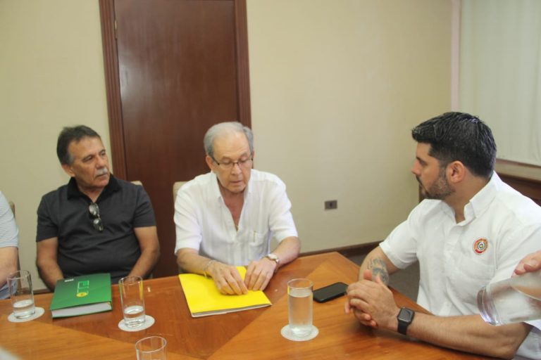 Representantes de Empresas de Transporte permisionarios de Asunción se reunieron con el intendente Óscar Rodríguez