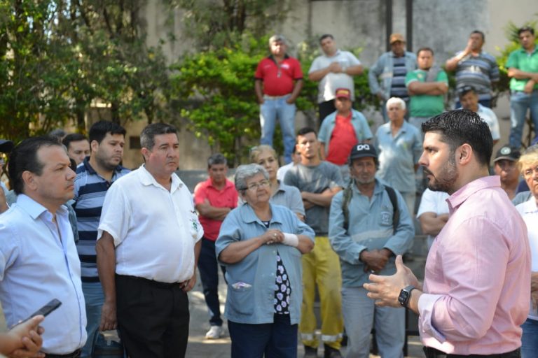 Intendente Rodríguez recorrió el Cementerio de la Recoleta para verificar situación del camposanto