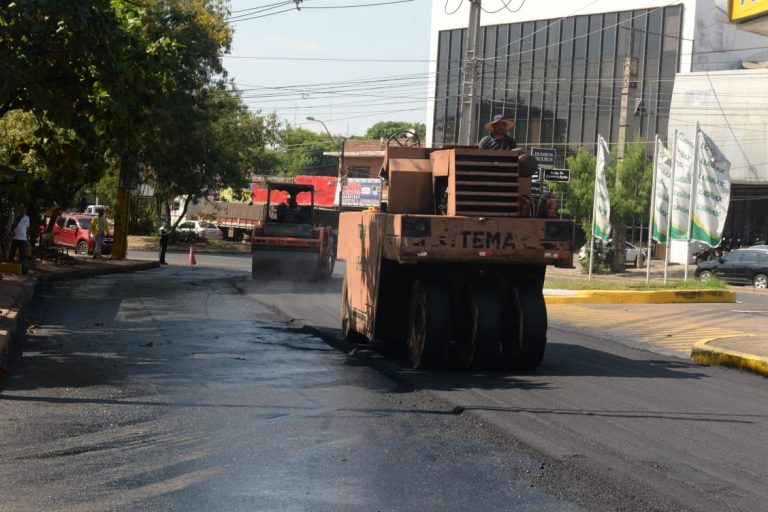 Municipalidad continúa con los trabajos de mejoramiento vial sobre la avenida Eusebio Ayala