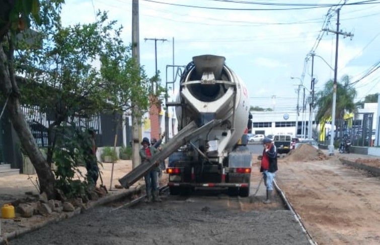 Ya van completando los trabajos de mejoramiento vial de la calle Serafina Dávalos