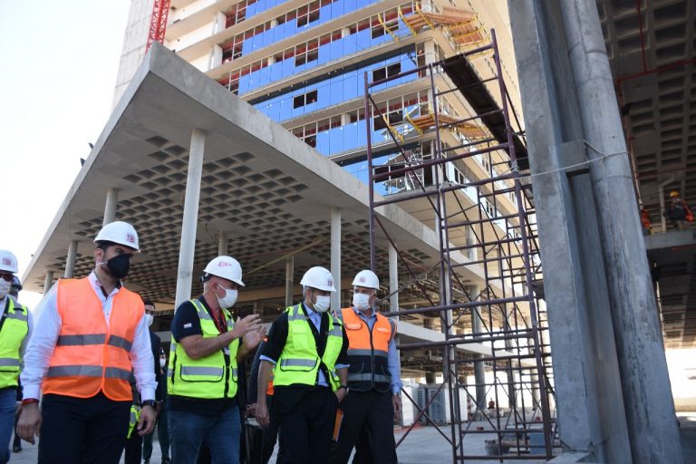 Edificios que serán sedes de varias Oficinas del Gobierno en la zona del Puerto de Asunción presentan alto grado de avance
