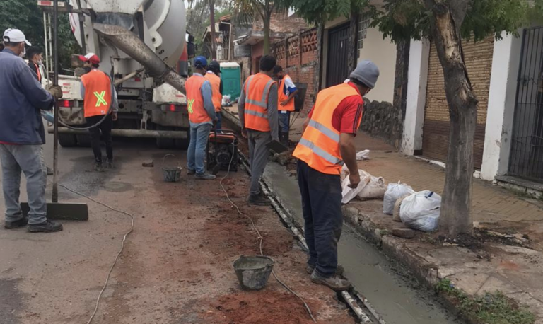 Municipalidad encara mejoramiento vial de la calle Dr. Emiliano Paiva en el barrio Sajonia