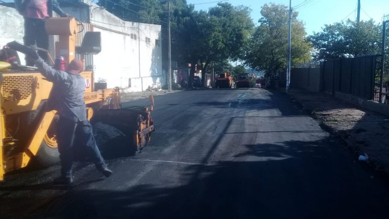 Prosiguen trabajos de mejoramiento vial sobre Río de la Plata