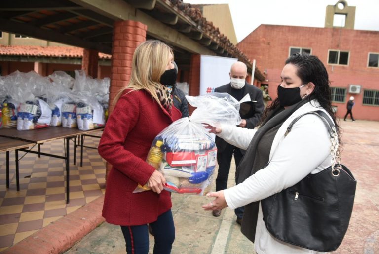 Municipalidad completó tercera tanda de entrega de kits de alimentos en las ocho escuelas beneficiadas con fondos del FONACIDE