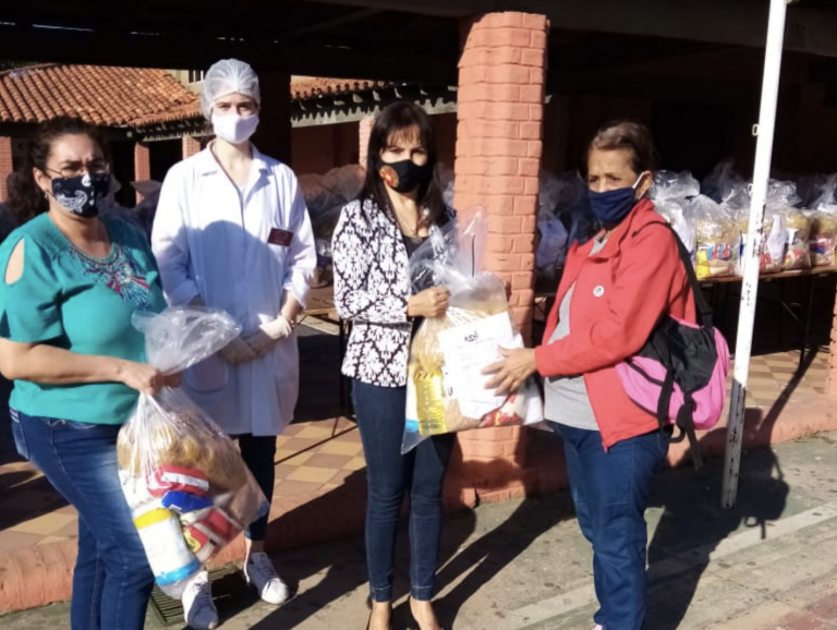 Cerca de 2.000 kits de alimentos no perecederos distribuyó la Municipalidad, a través de FONACIDE, en ocho escuelas capitalinas, en el marco de la cuarta entrega del año