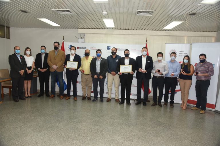 Municipalidad reconoció a la UIP Joven y a la CAPASU por llevar adelante la campaña “Paraguayo como Vos”