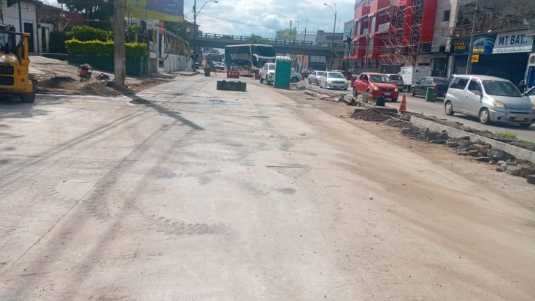 Próximamente habilitarán carril de salida de la avenida Eusebio Ayala, donde se reemplazó viejo pavimento de hormigón hidráulico por uno nuevo