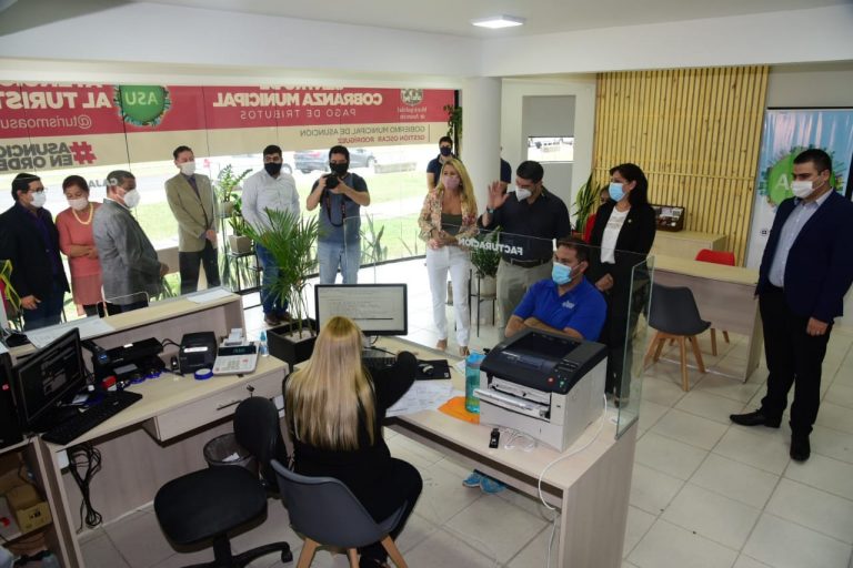 Intendente Rodríguez inauguró oficialmente nueva boca de cobranza que funciona en el Centro de Información Turística de la Costanera