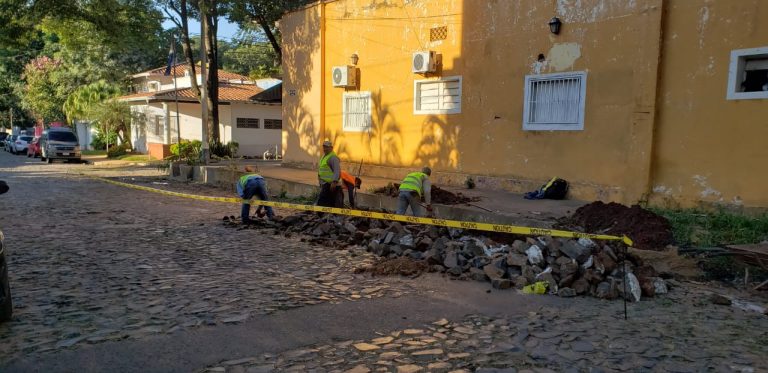 Municipalidad de Asunción trabaja en el mejoramiento de la calle R. I. 5 General Díaz