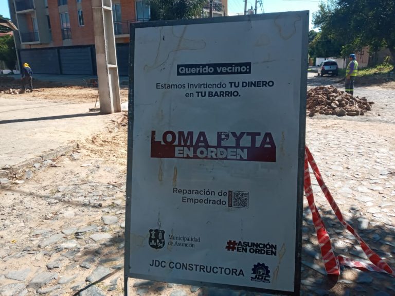Mejoramiento de Empedrado sobre la calle Acahay avanza en el barrio Loma Pytá