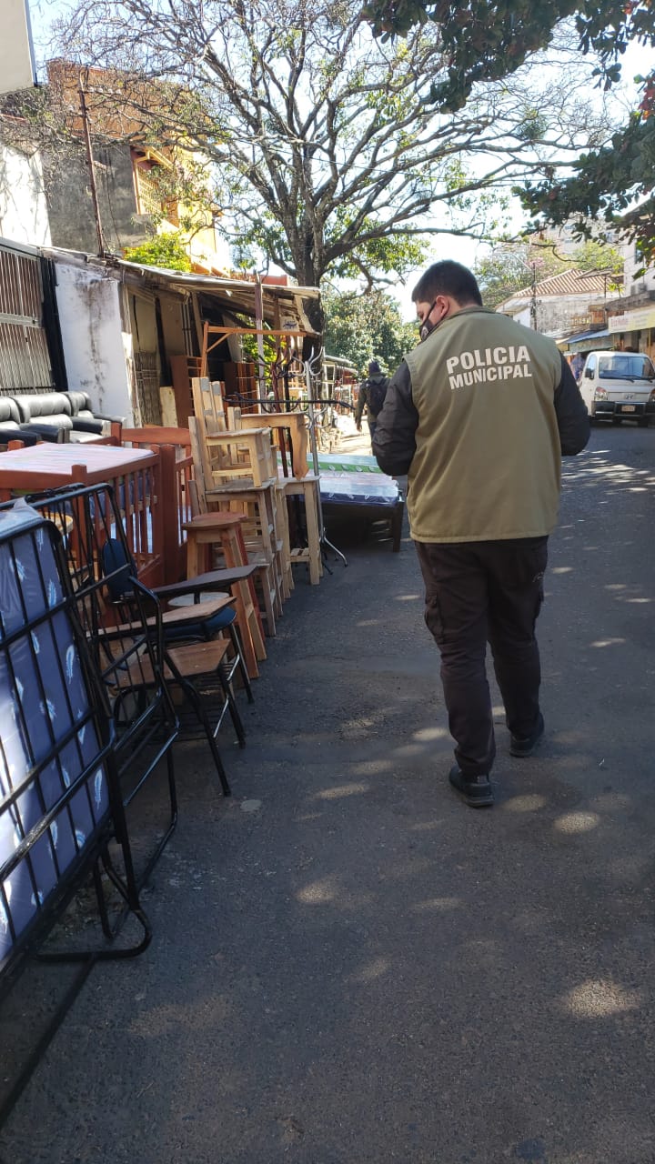 “La vereda es para el Peatón”: Municipalidad de Asunción interviene veredas ocupadas por comerciantes
