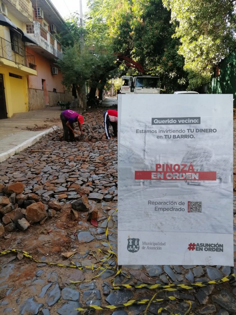 Prosiguen los trabajos de mejoramiento de empedrado en el barrio Pinozá