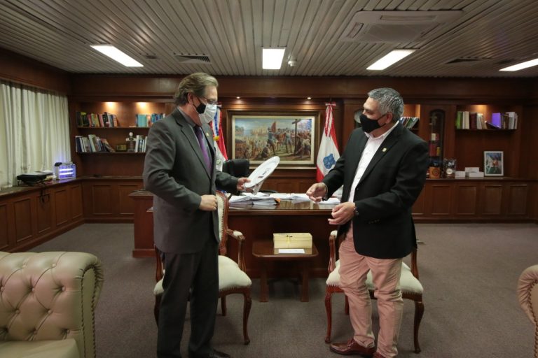 Intendente Ojeda fue invitado a los festejos patrios de Ecuador a realizarse el próximo 10 de Agosto sobre el Paseo de la avenida Santa Teresa