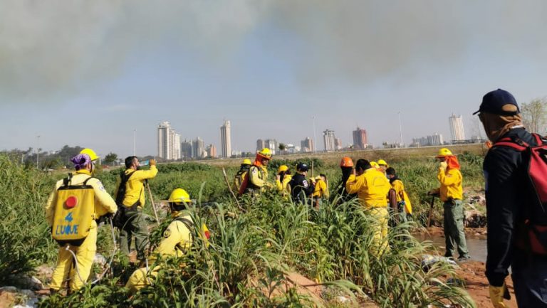 Simulacro se transforma en Práctica Real contra incendios en la Costanera de Asunción