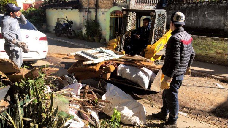 Loma San Jerónimo sin basura gracias a la campaña “Tu Barrio Limpio” de la Dirección de Servicios Urbanos de la Municipalidad de Asunción