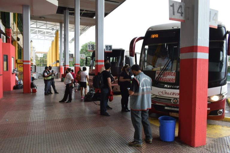 Terminal de Ómnibus de Asunción redobla servicios para recibir a pasajeros que viajaran al interior y al exterior por fin de año