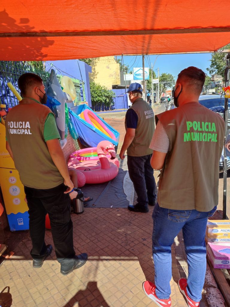 Municipio ya trabaja en el Operativo de Reyes para que la venta de juguetes se haga en forma ordenada, sin impedir el paso peatonal en veredas