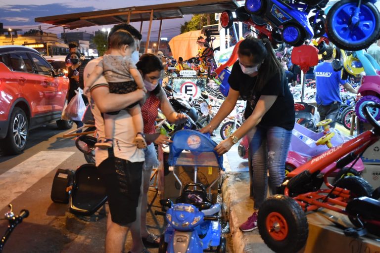 Vendedores que deseen ofertar por Día de Reyes deberán acreditarse en la Dirección del Mercado Municipal Nº 4