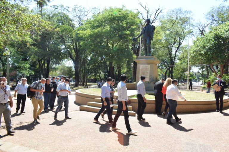 Se inició proceso de recuperación de la emblemática Plaza Uruguaya