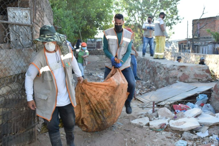 Municipalidad de Asunción, en menos de 15 días volvió por 2da vez al arroyo Moroti, donde retiraron 6.000 kilos de basuras