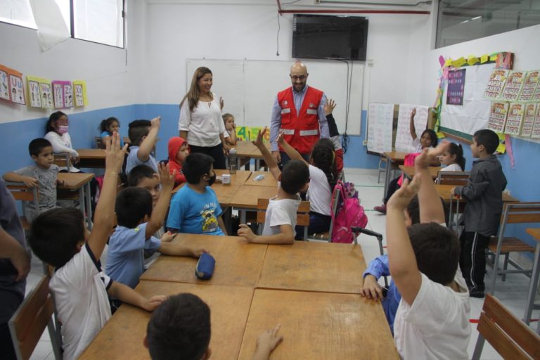 Conocimientos de prevención contra incendios se imparten en la Escuela Casa Amparo del Niño Jesús del Mercado 4